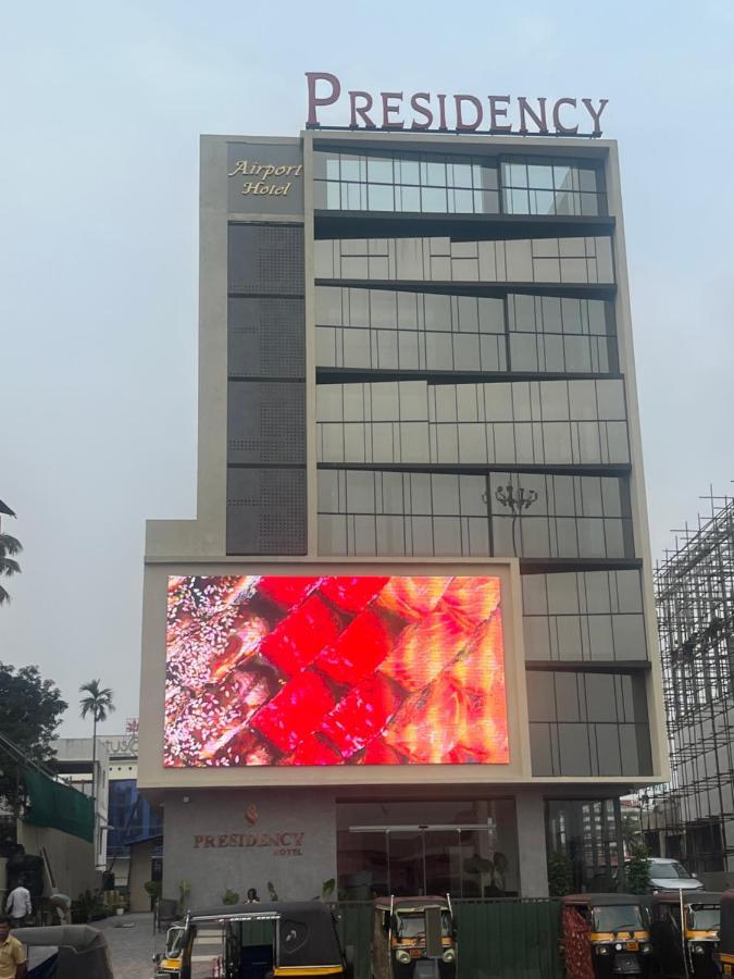 Presidency Airport Hotel Kochi Exterior photo