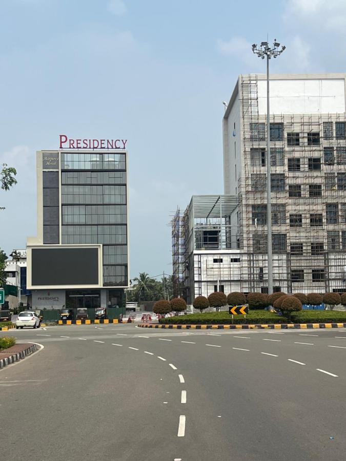 Presidency Airport Hotel Kochi Exterior photo