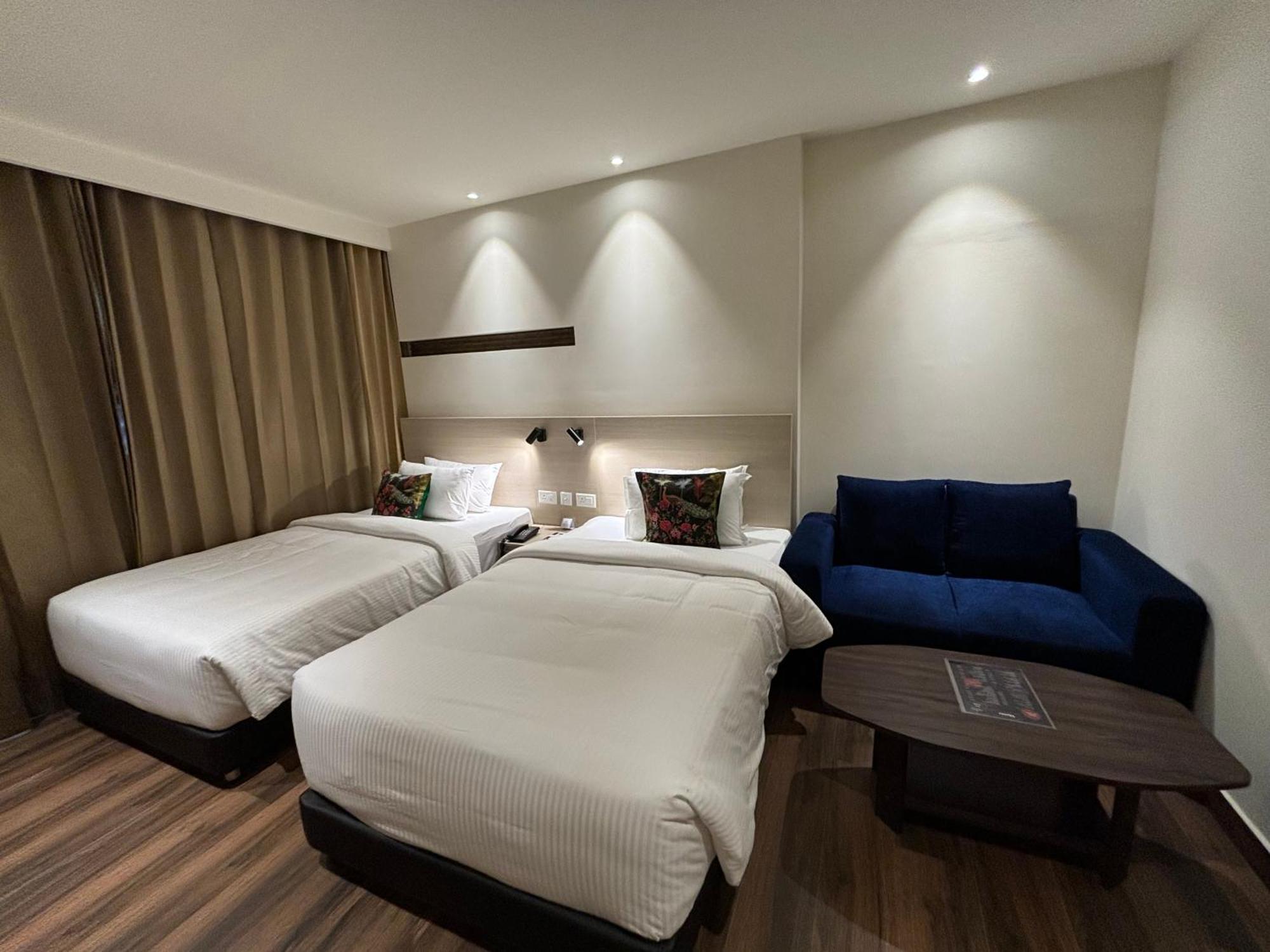 Presidency Airport Hotel Kochi Exterior photo