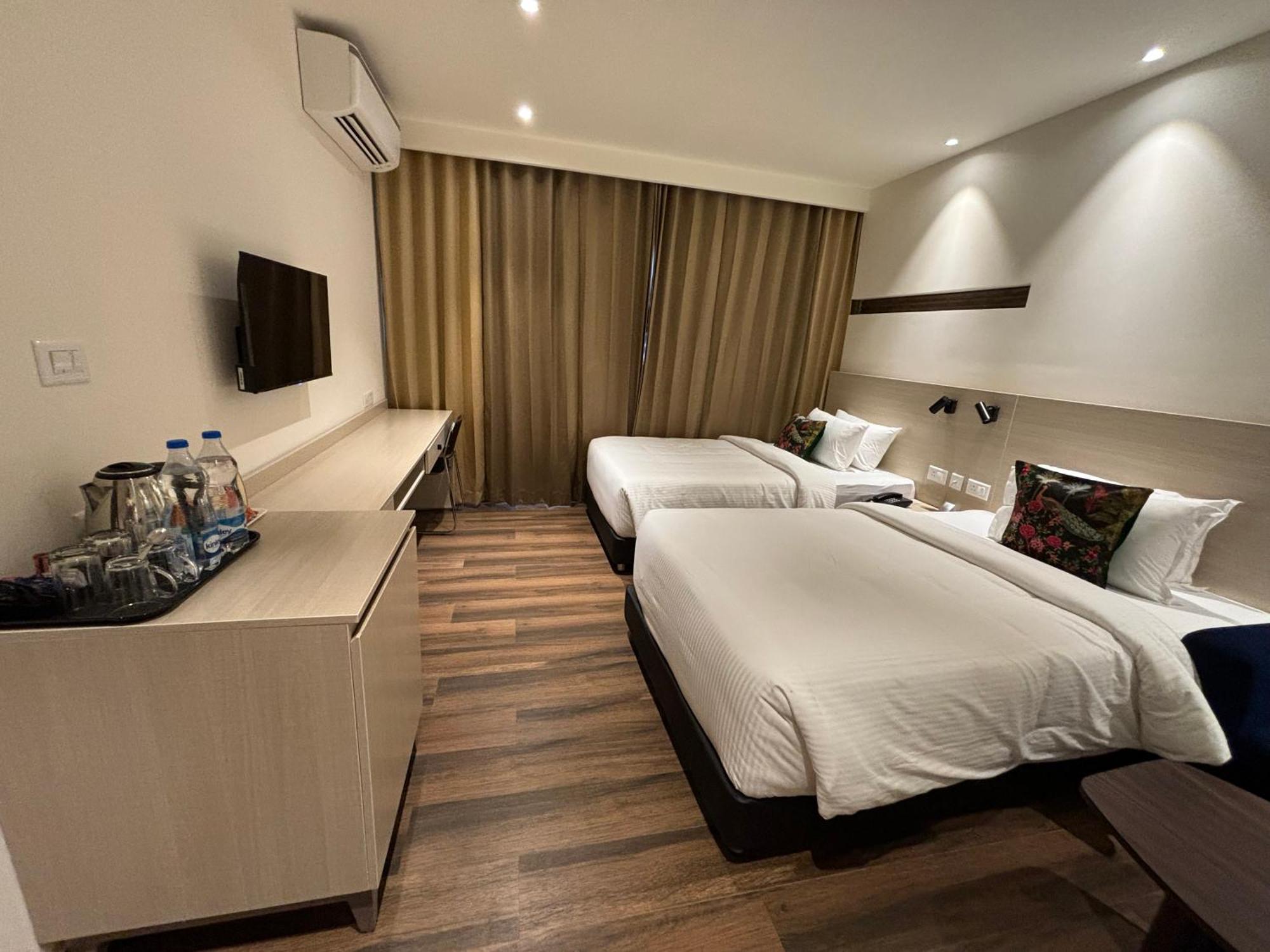 Presidency Airport Hotel Kochi Exterior photo