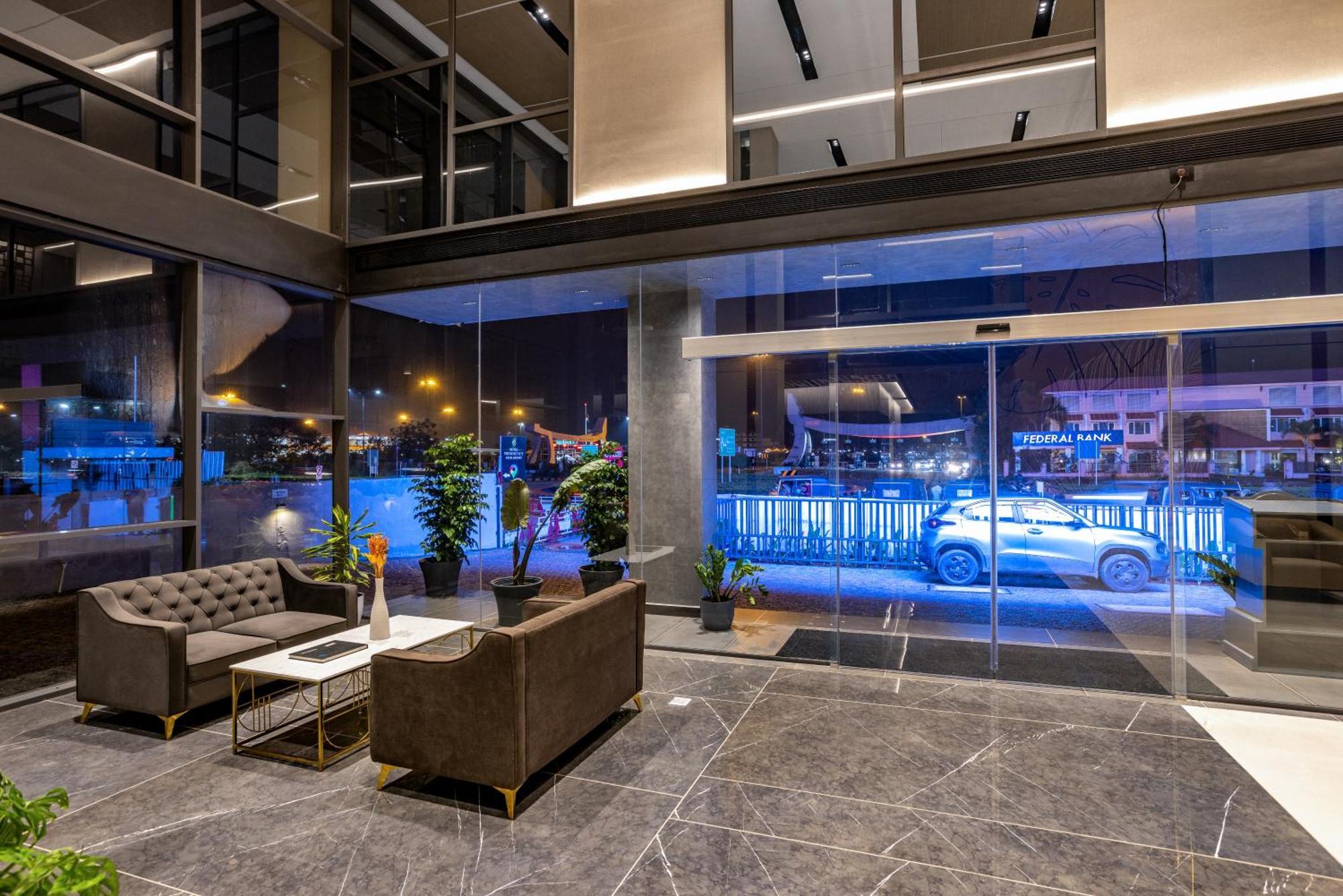 Presidency Airport Hotel Kochi Exterior photo