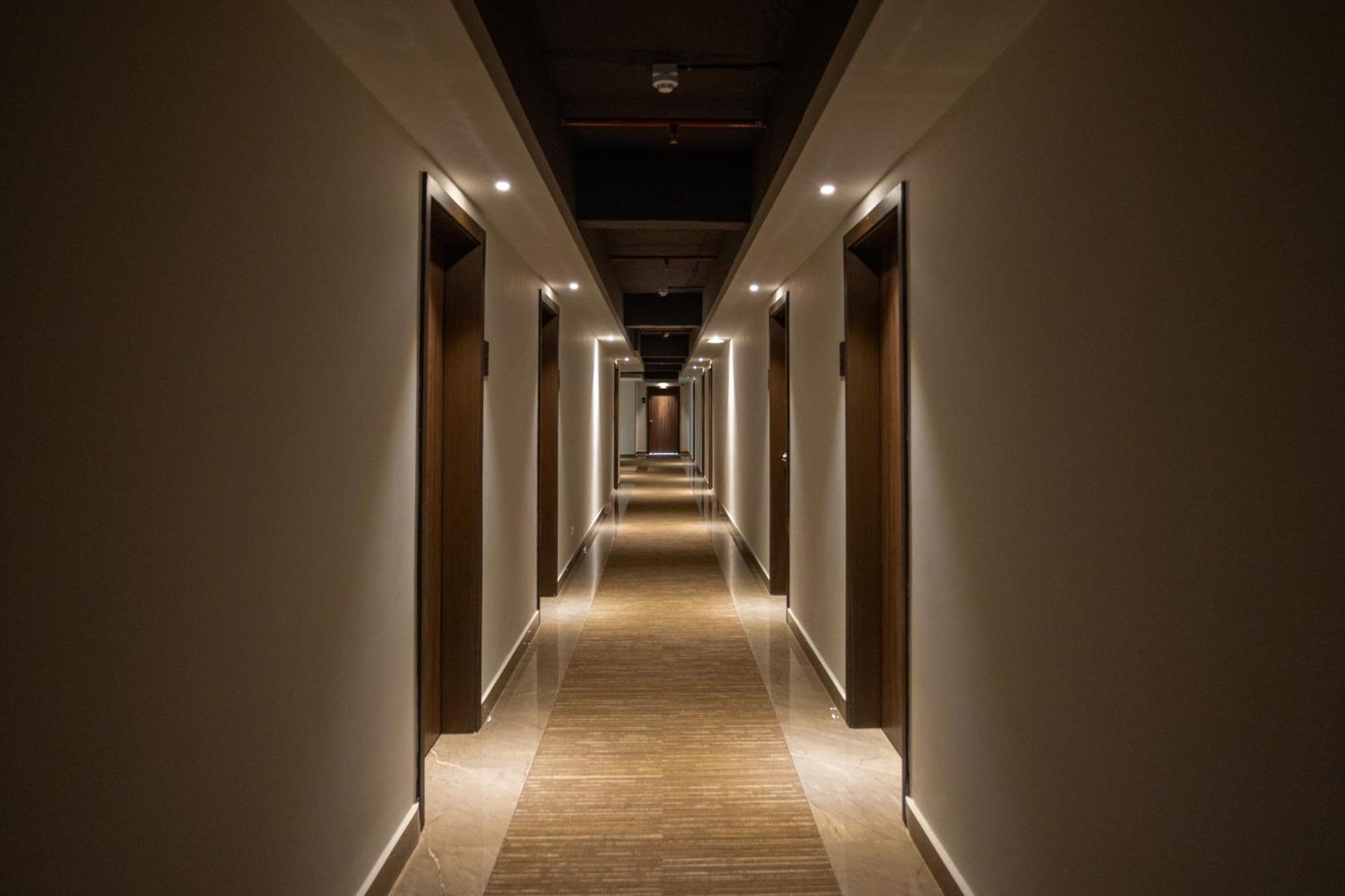 Presidency Airport Hotel Kochi Exterior photo