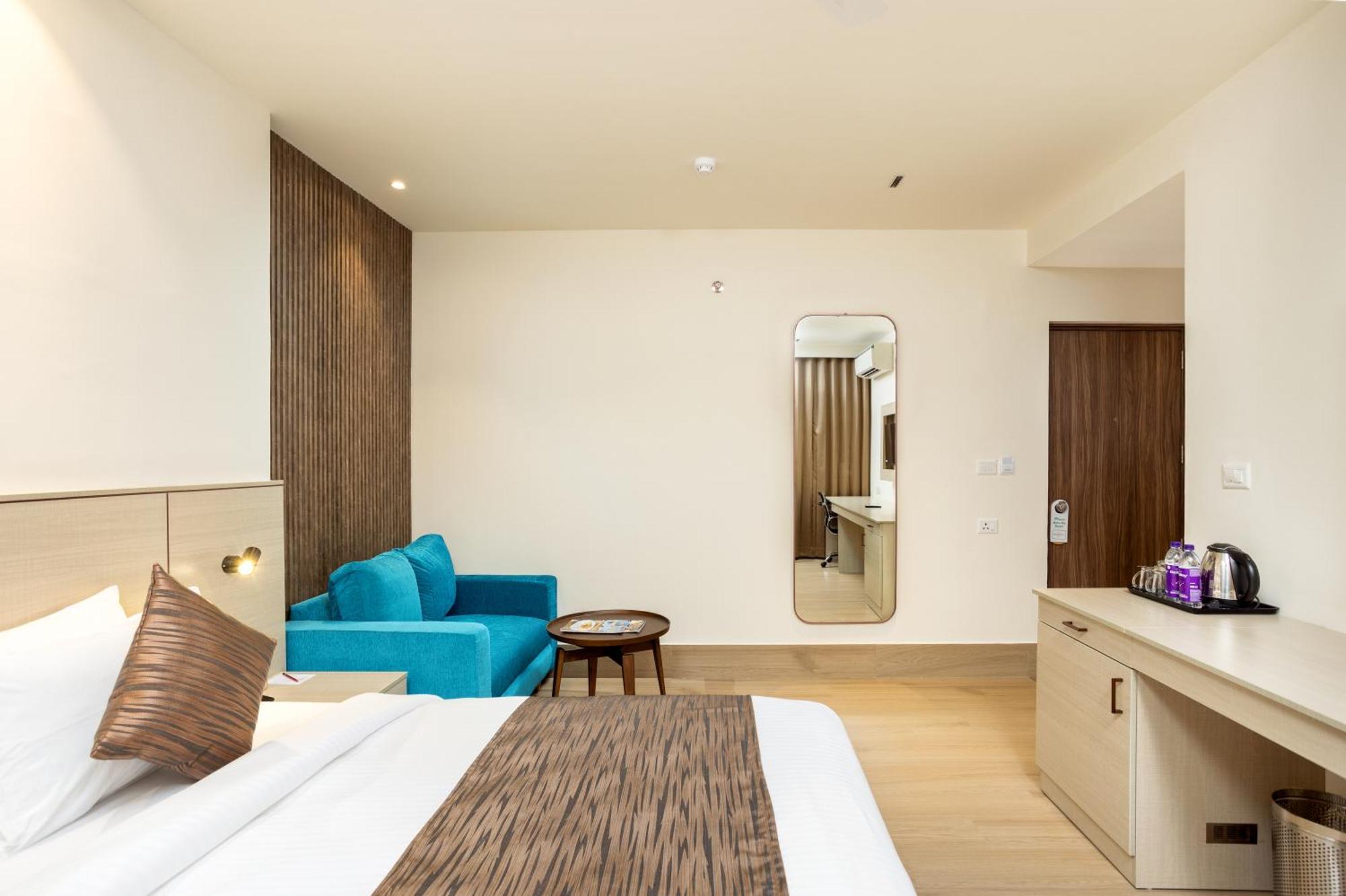 Presidency Airport Hotel Kochi Exterior photo