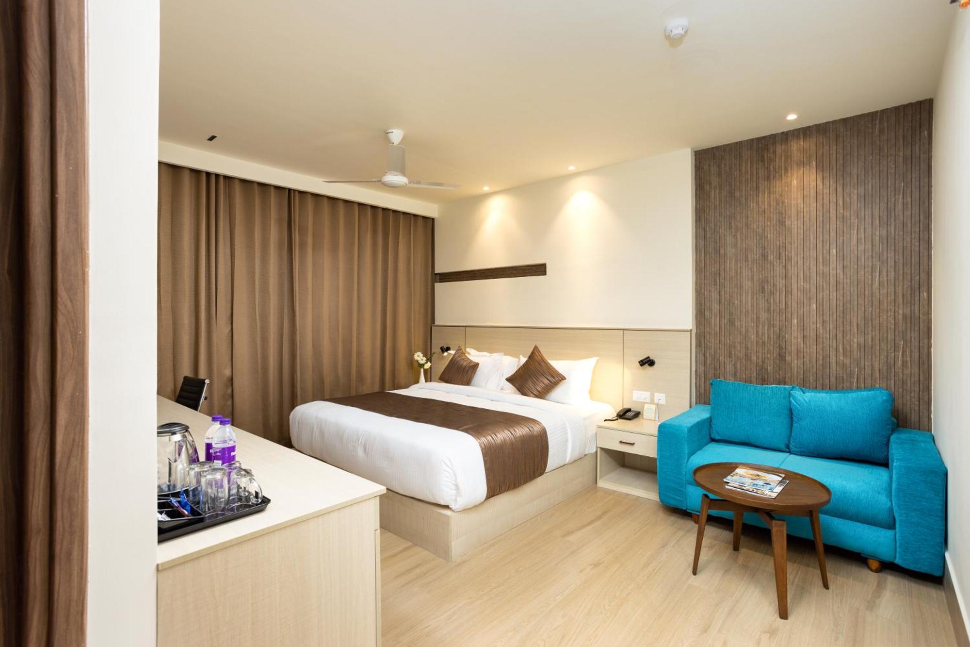 Presidency Airport Hotel Kochi Exterior photo